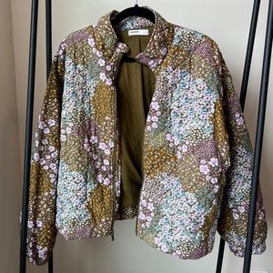 Women’s Quilted Bomber Jacket / Size XL (Fits L)